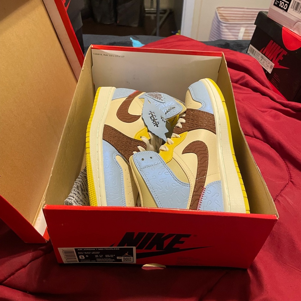 Brand new Jordan 1 maison chateau fearless